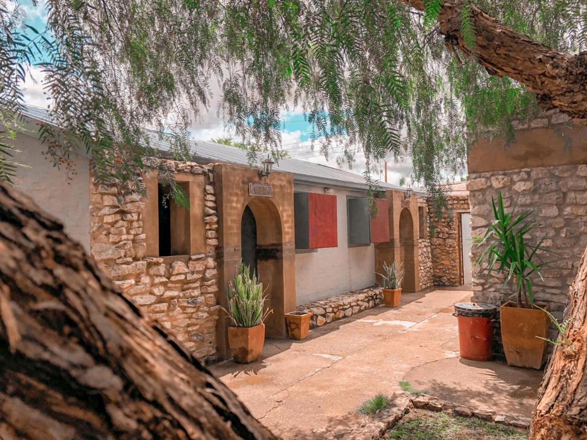 Nkisi Guesthouse Kang Kültér fotó