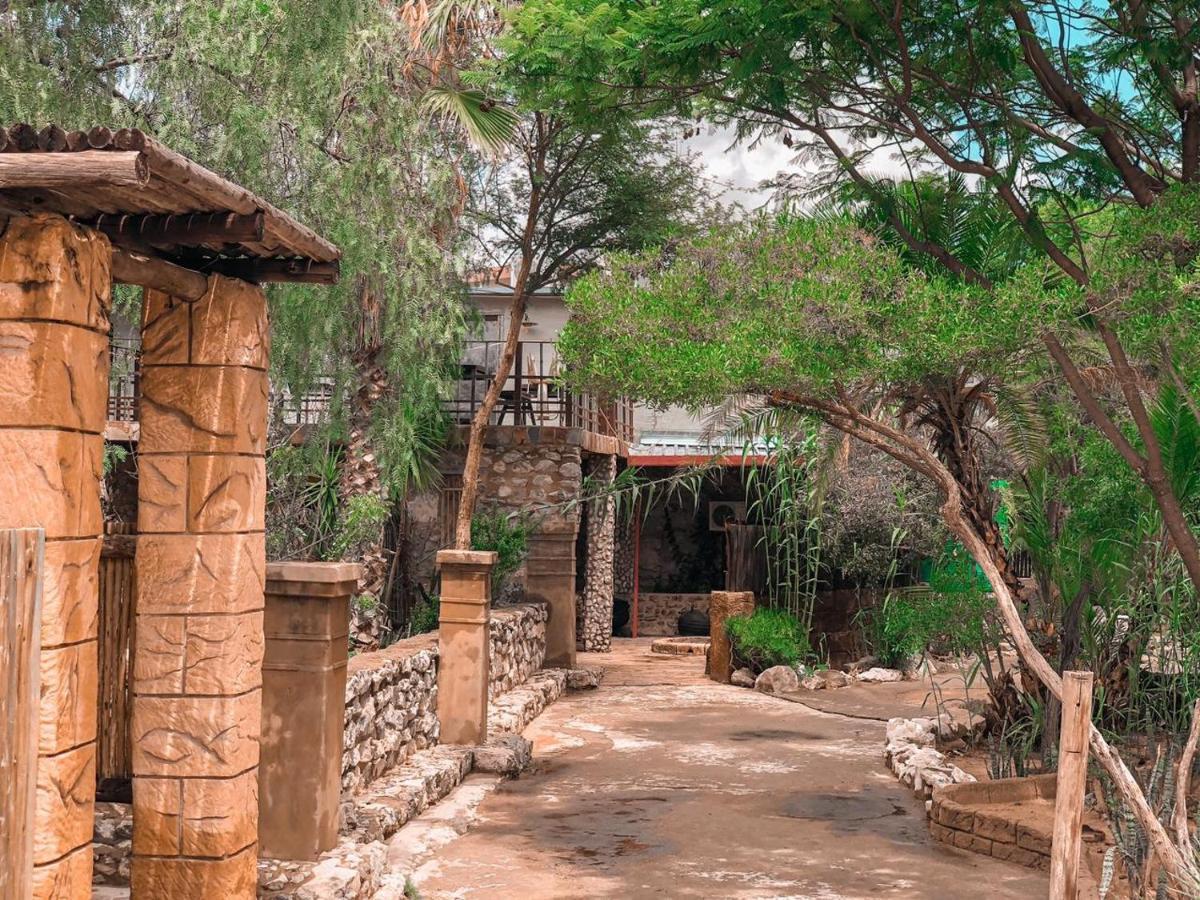 Nkisi Guesthouse Kang Kültér fotó
