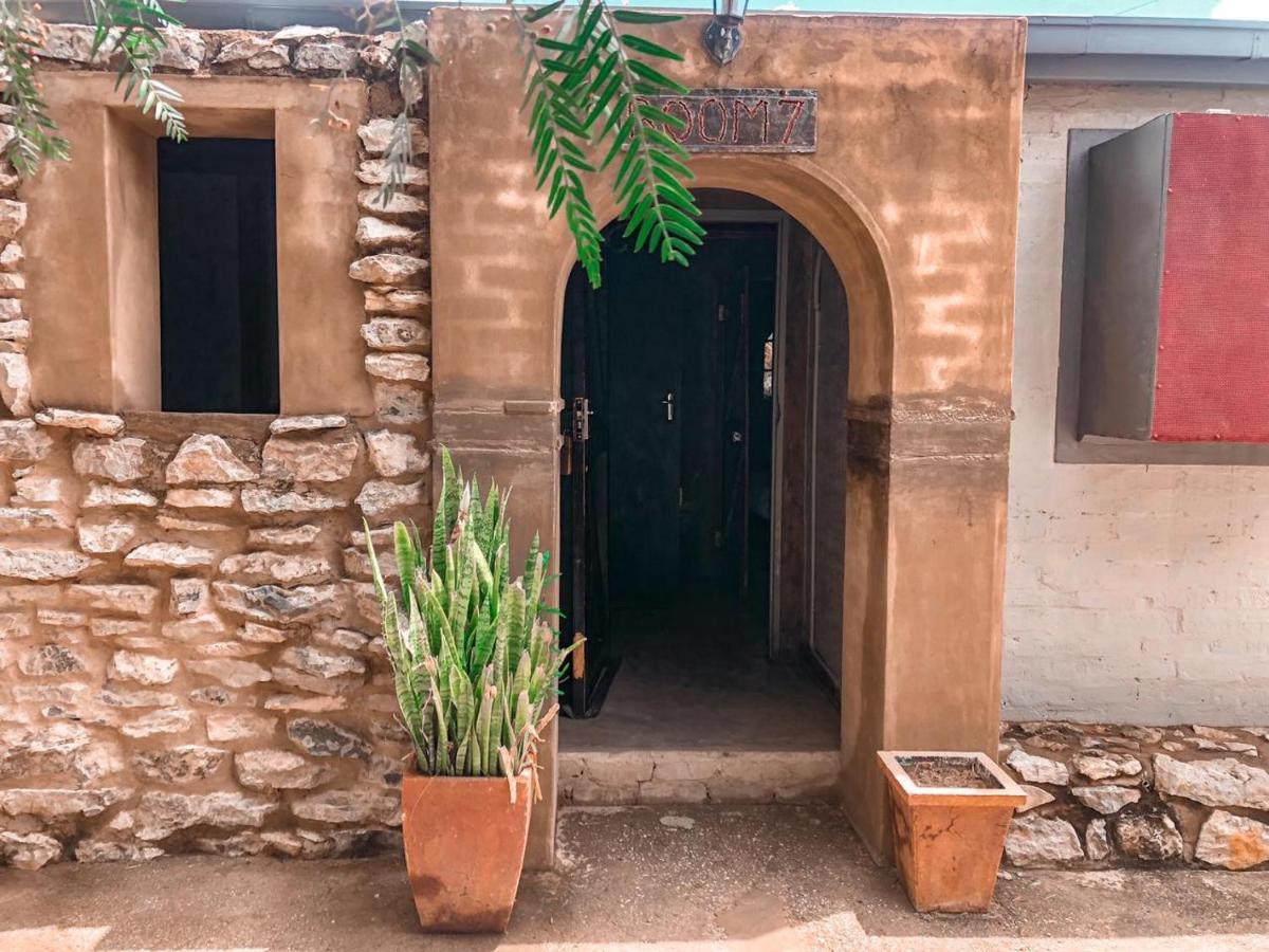 Nkisi Guesthouse Kang Kültér fotó